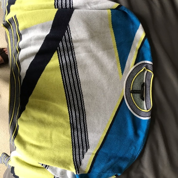 Max Azaria Color Block Sweater - Picture 10 of 11